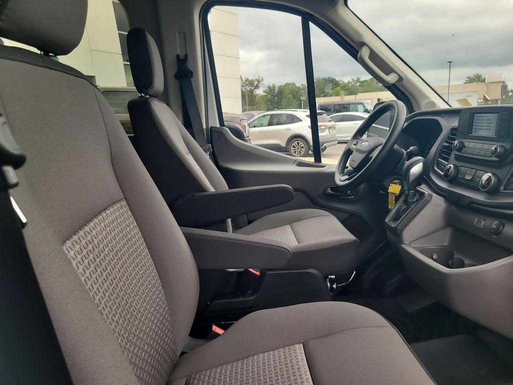2025 Ford Transit photo 22