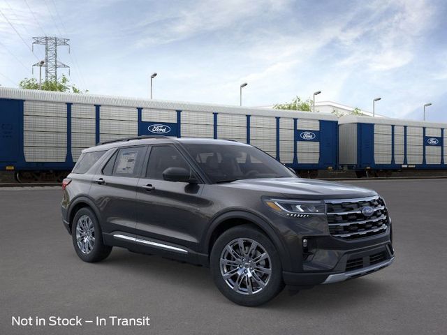 2025 Ford Explorer photo 6