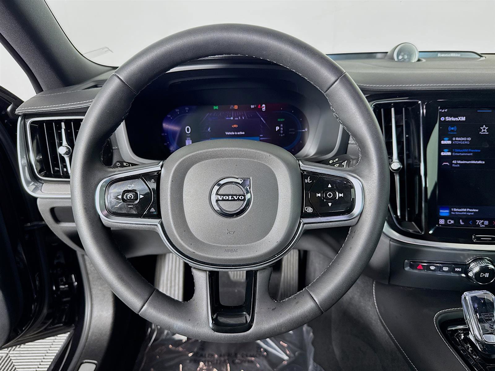 2024 Volvo S60 Recharge Ultimate Black Edition photo 12