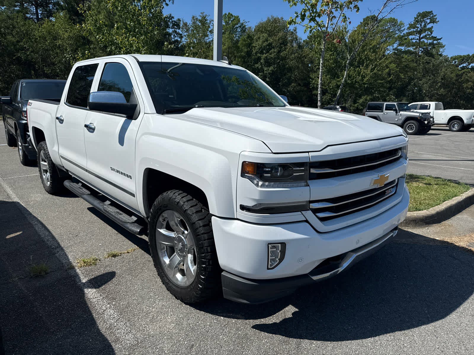 Used 2018 Chevrolet Silverado 1500 LTZ Z71 with VIN 3GCUKSEJXJG145469 for sale in Little Rock