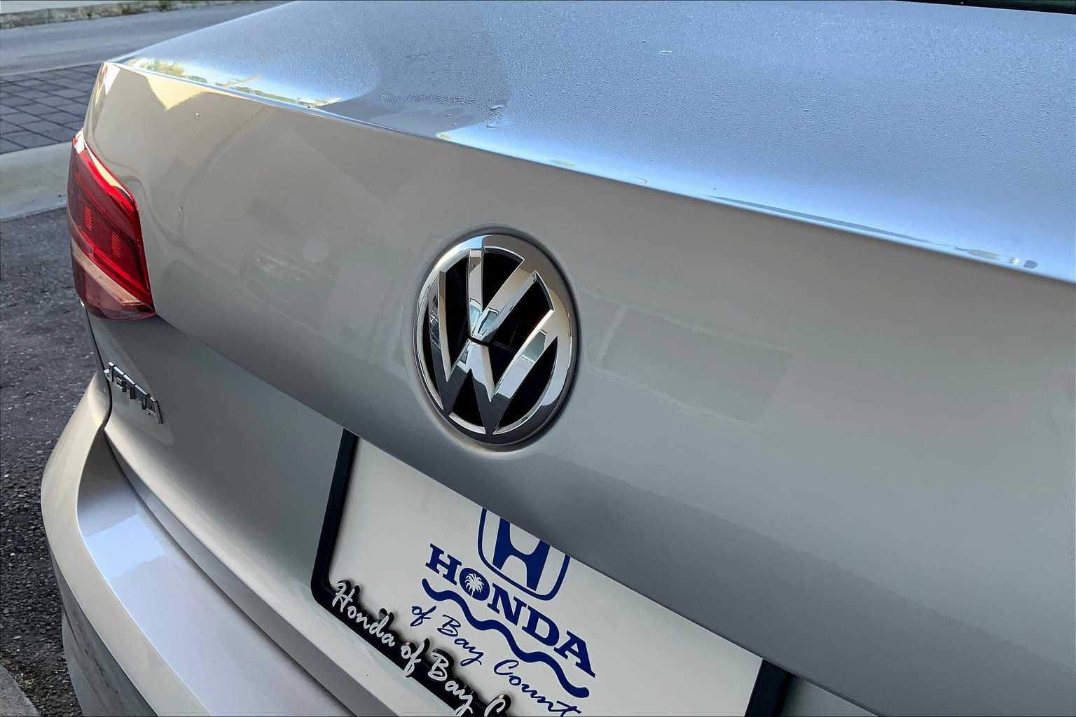 2015 Volkswagen Jetta 2.0 S photo 29