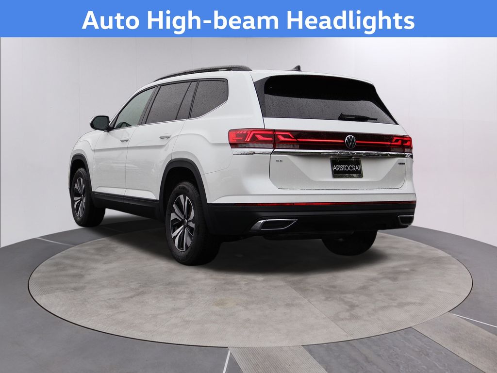 2026 Volkswagen Atlas SE photo 2