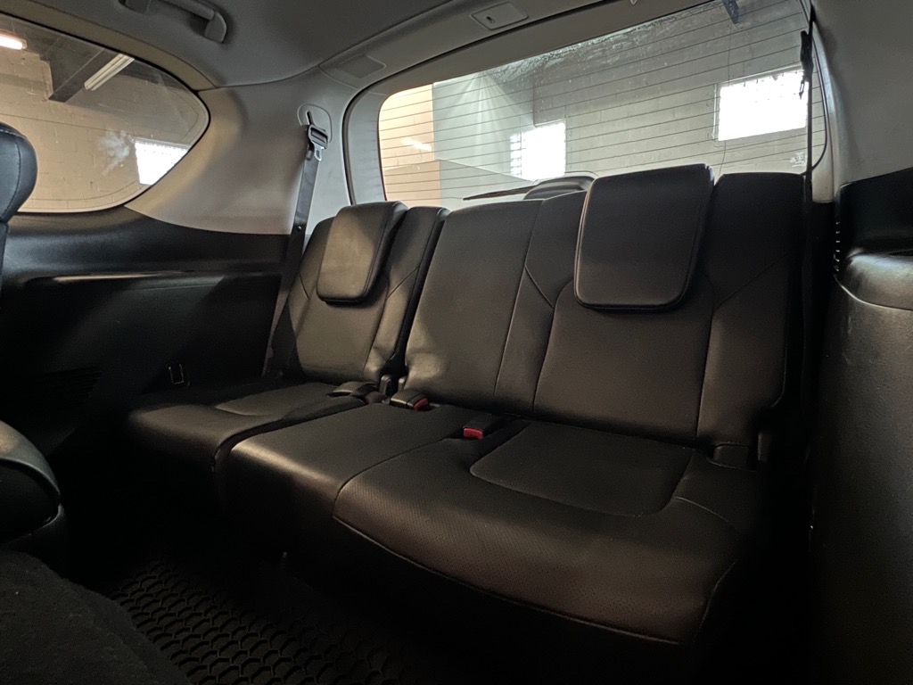 2019 Infiniti QX80 Luxe photo 18