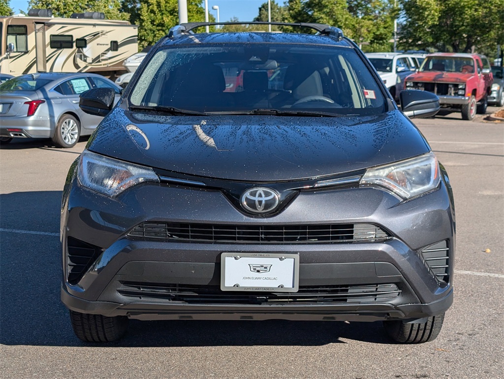 2017 Toyota RAV4 LE photo 7