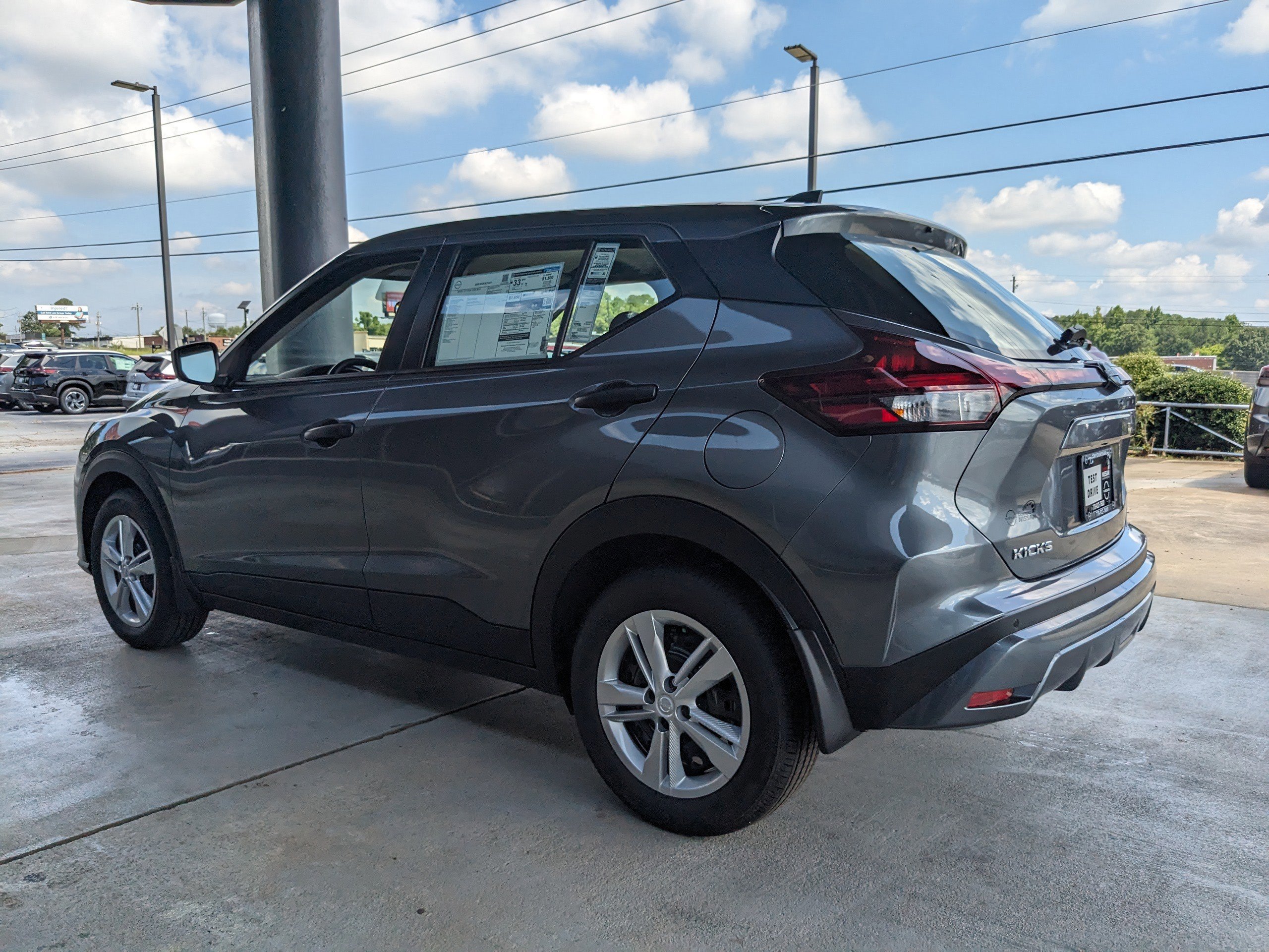 2025 Nissan Kicks Play S photo 4