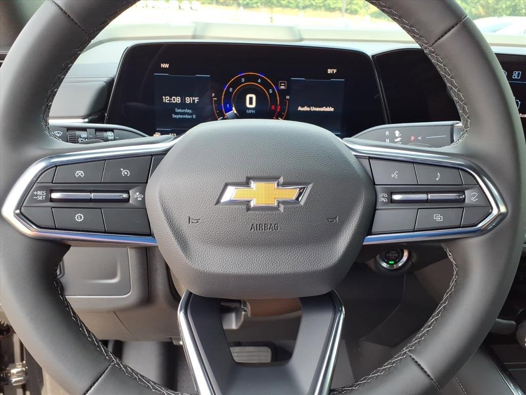 2025 Chevrolet Suburban LS photo 9