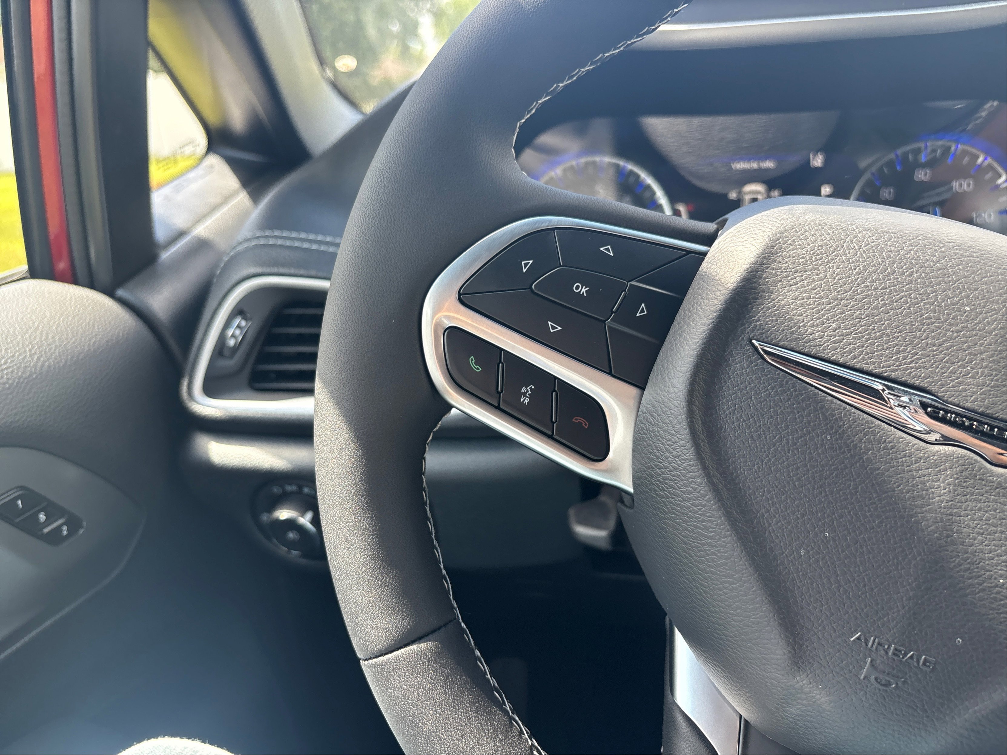 2026 Chrysler Pacifica photo 20