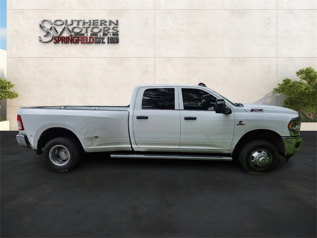 2023 Ram 3500 Tradesman photo 4