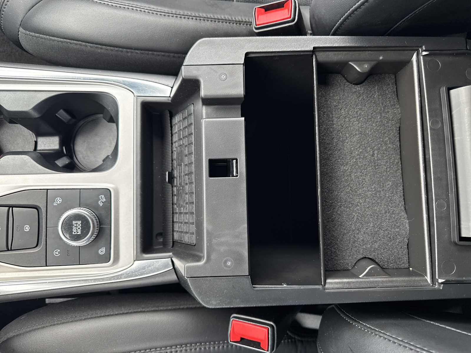 2022 Ford Explorer Platinum photo 53