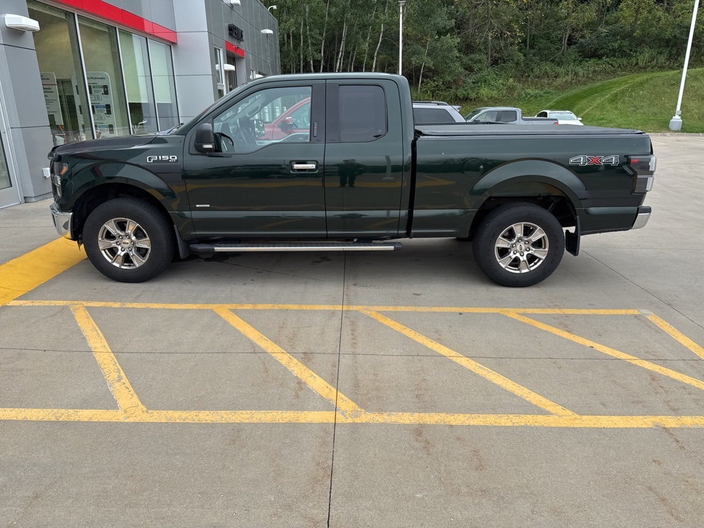 2015 Ford F-150 XLT photo 9