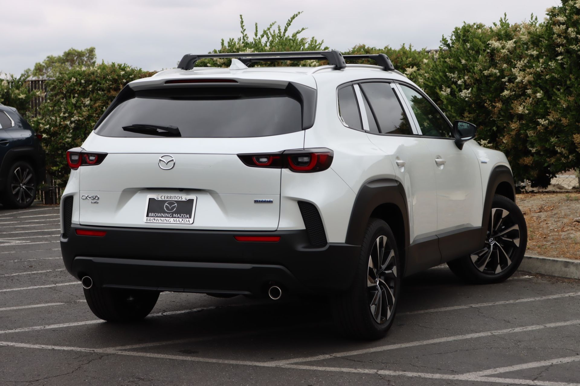 2025 Mazda CX-50 Premium Plus photo 2