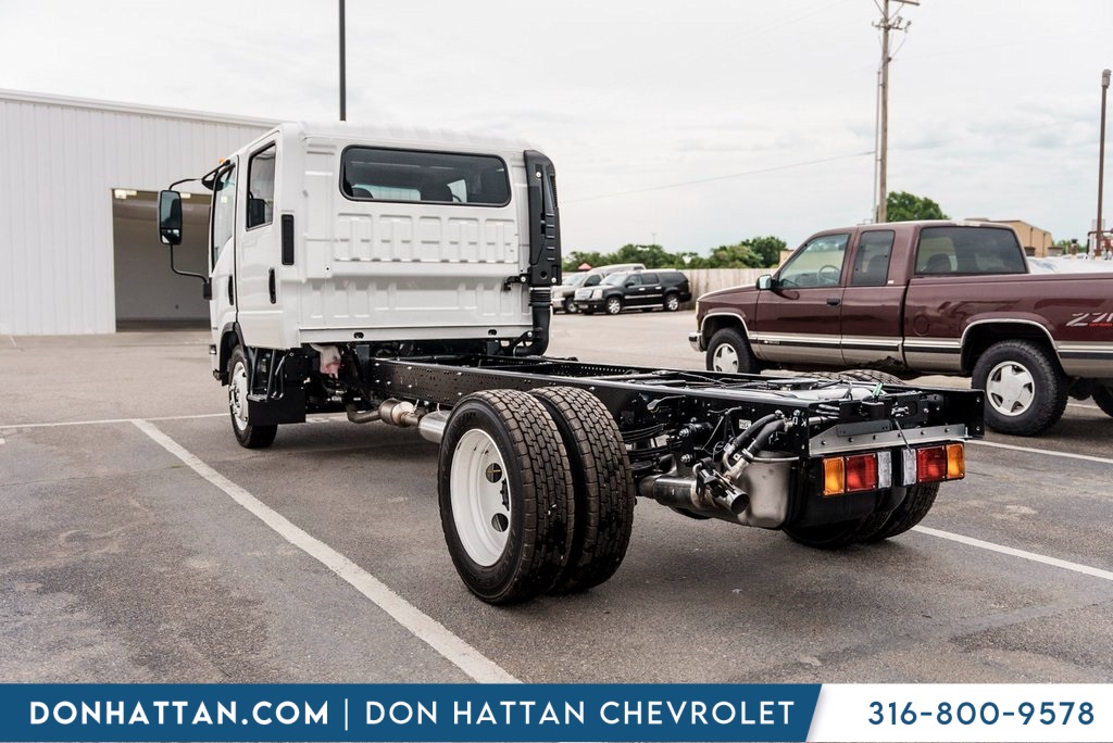 2025 Chevrolet Silverado photo 20
