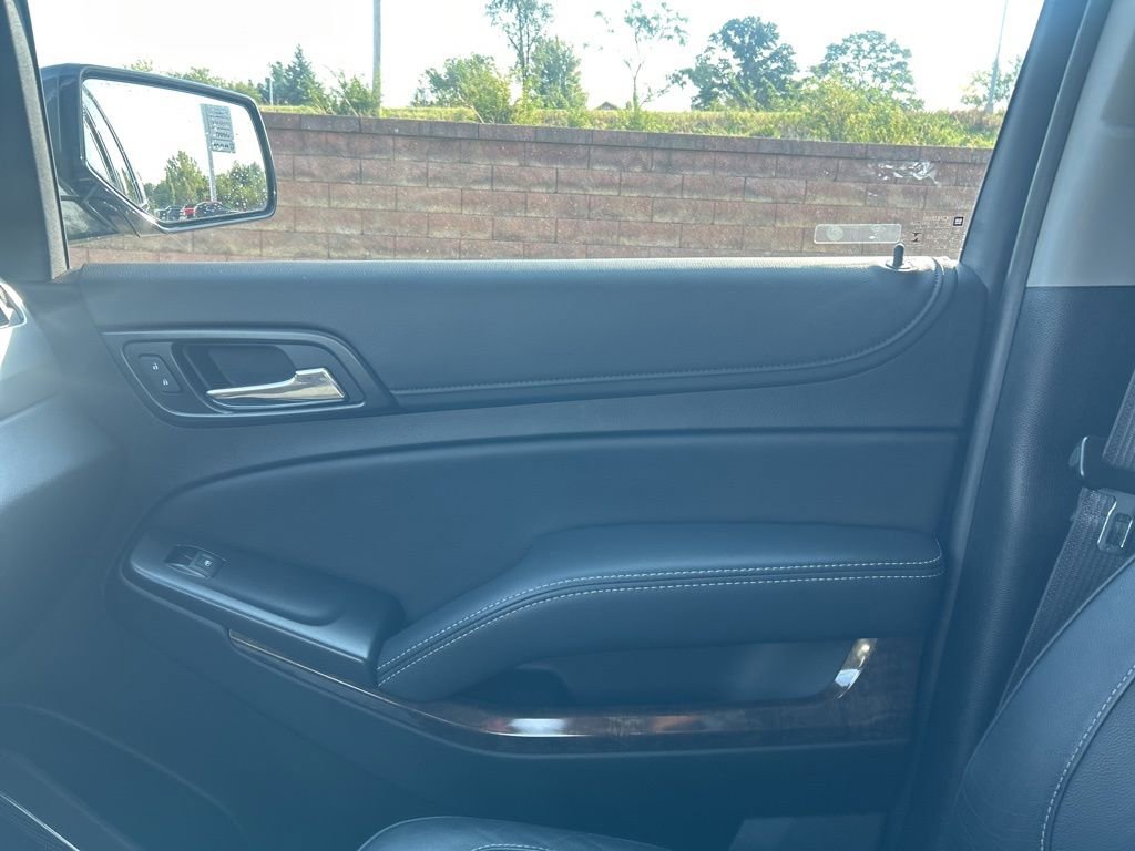 2019 Chevrolet Tahoe LT photo 12