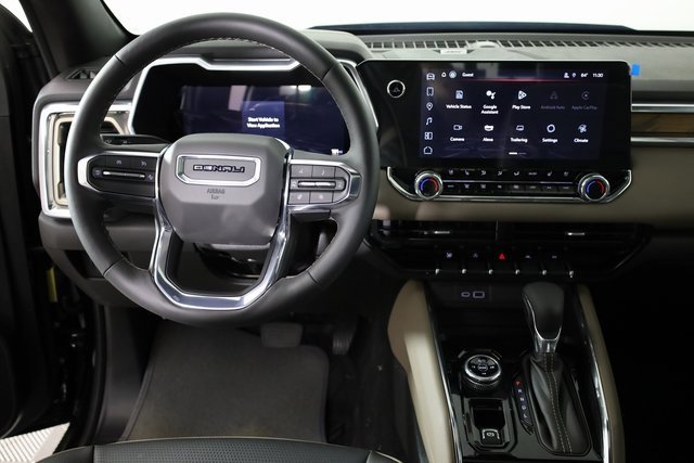 2025 Gmc Canyon Denali photo 2