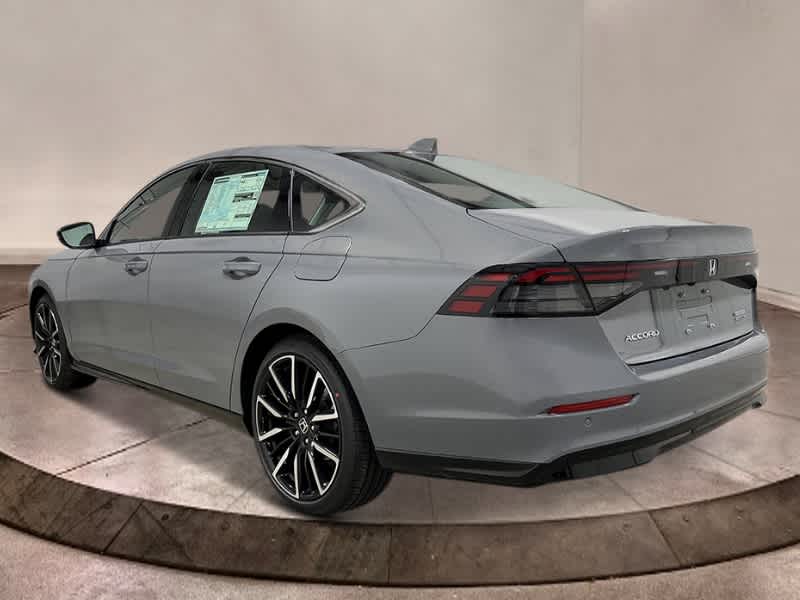 2025 Honda Accord Hybrid Touring photo 3