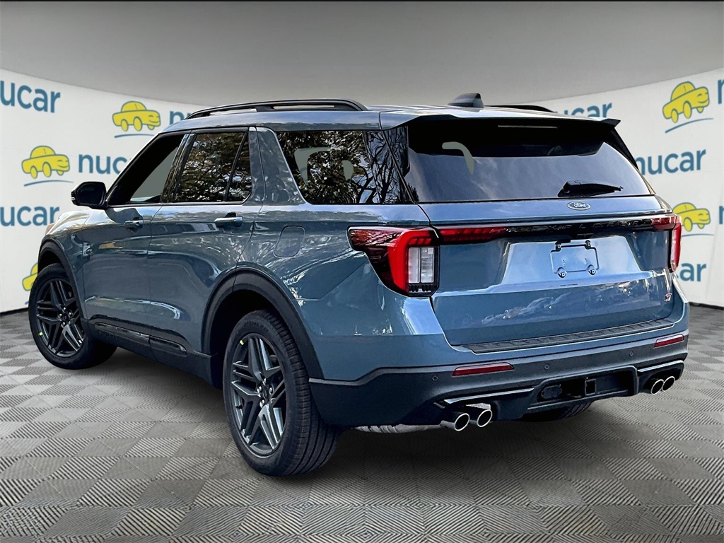 2025 Ford Explorer ST photo 3
