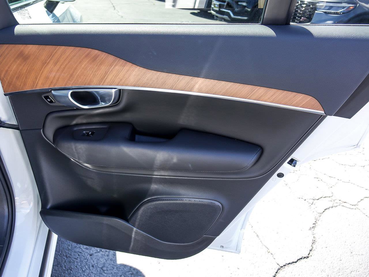 2024 VOLVO XC90 - Image 32