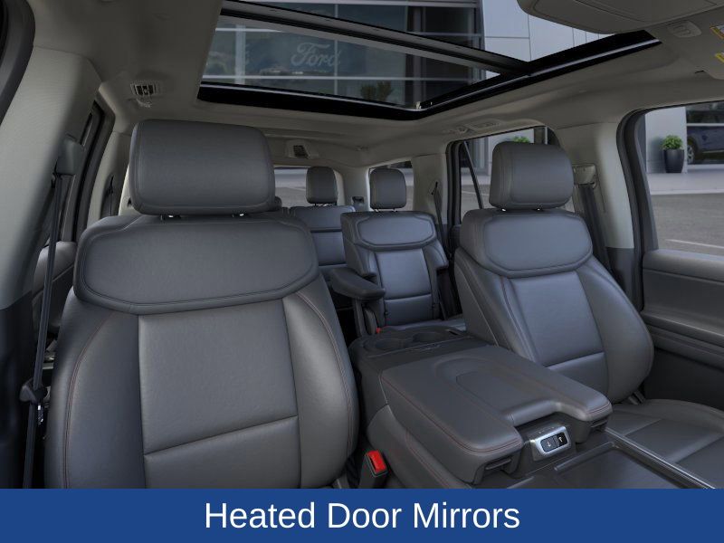 2025 Ford Expedition photo 10