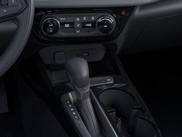 2025 Chevrolet Trax LT photo 18