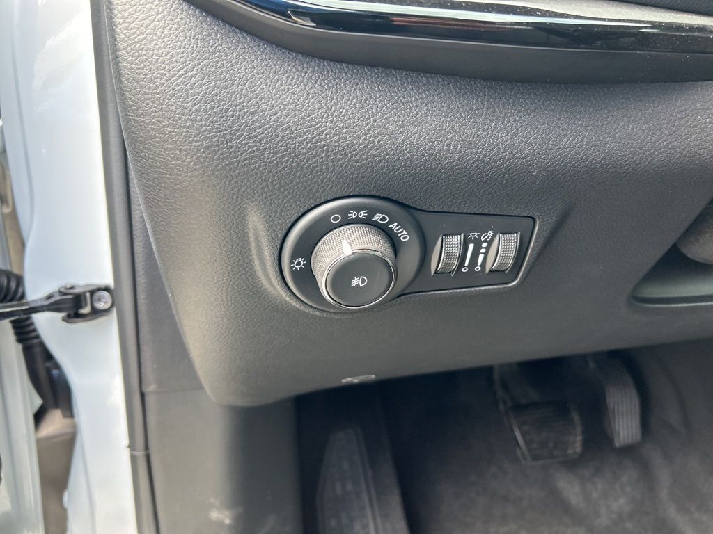 2025 Jeep Compass Trailhawk photo 36