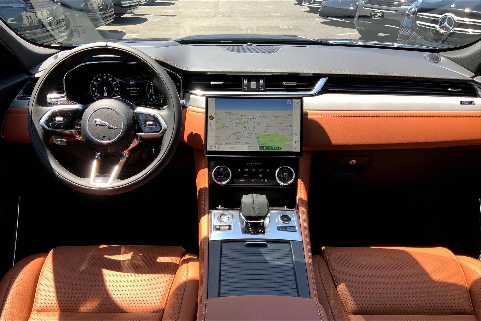 2026 Jaguar F-PACE P250 R-Dynamic S photo 11