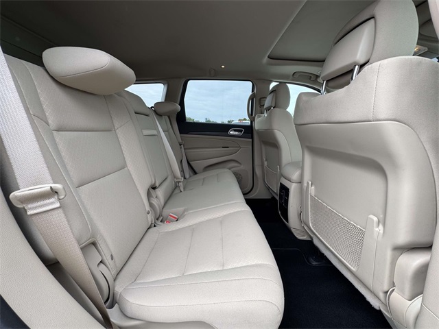 2021 Jeep Grand Cherokee Laredo E photo 4
