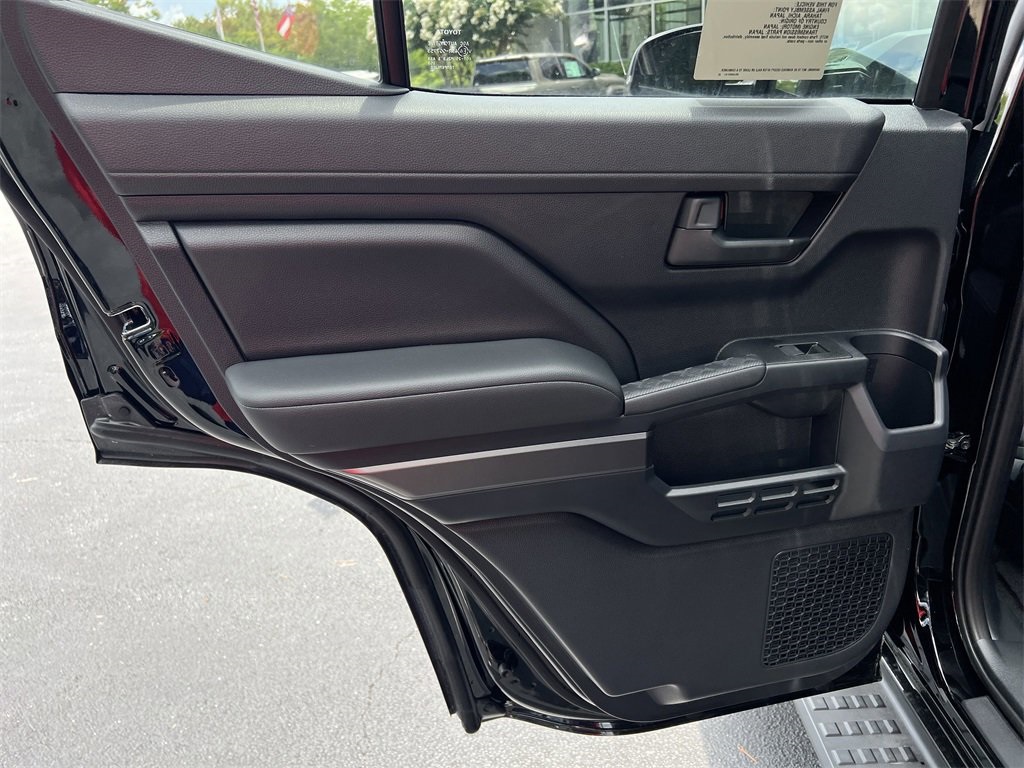 2025 Toyota 4Runner photo 21