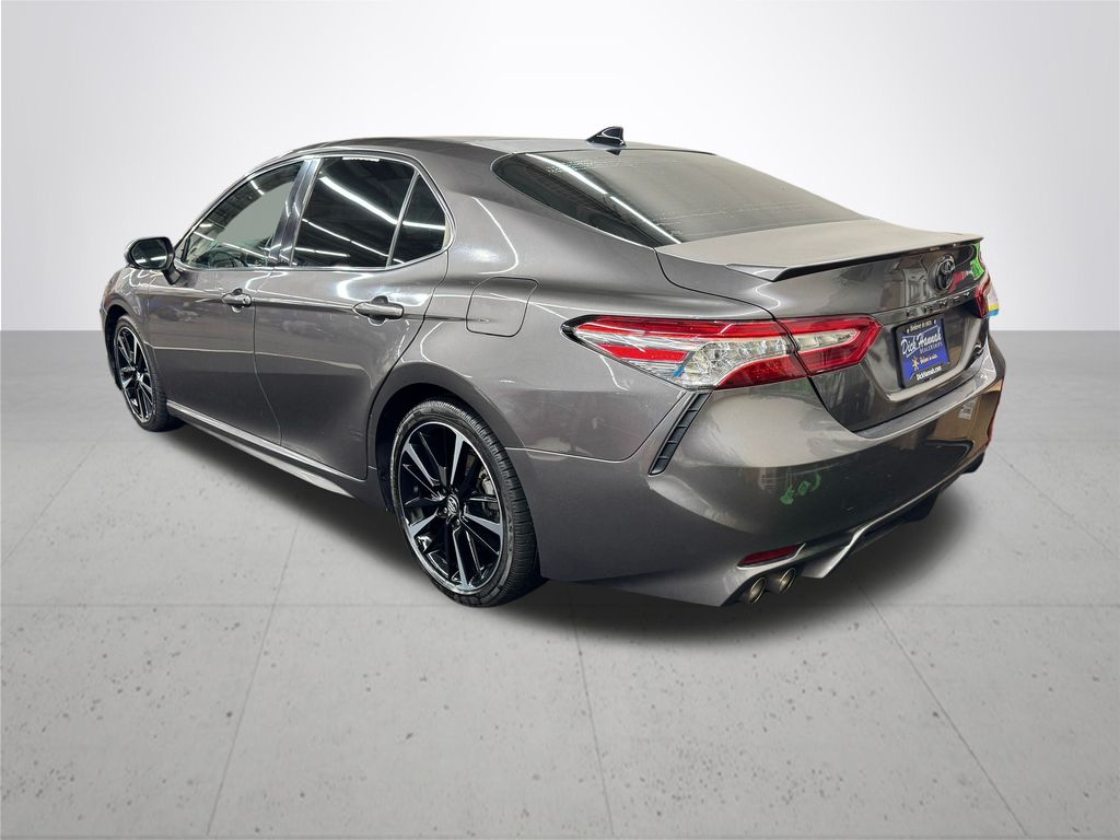 2020 Toyota Camry XSE photo 3