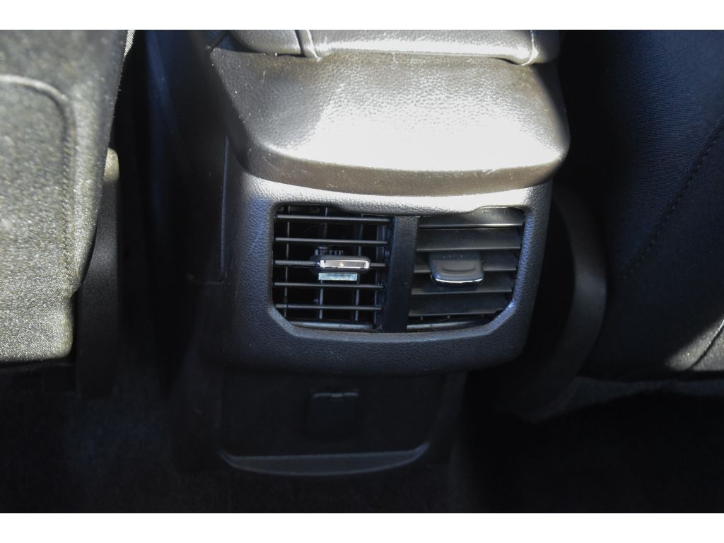2016 Ford Fusion SE photo 14