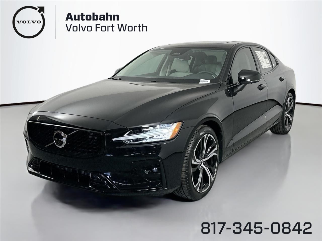 2025 Volvo S60 Plus's photo