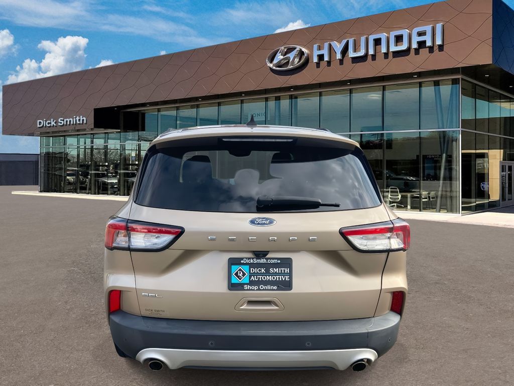 2021 Ford Escape SEL photo 4