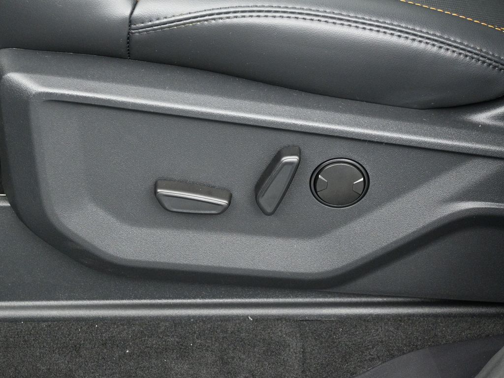 2025 Ford Expedition photo 6