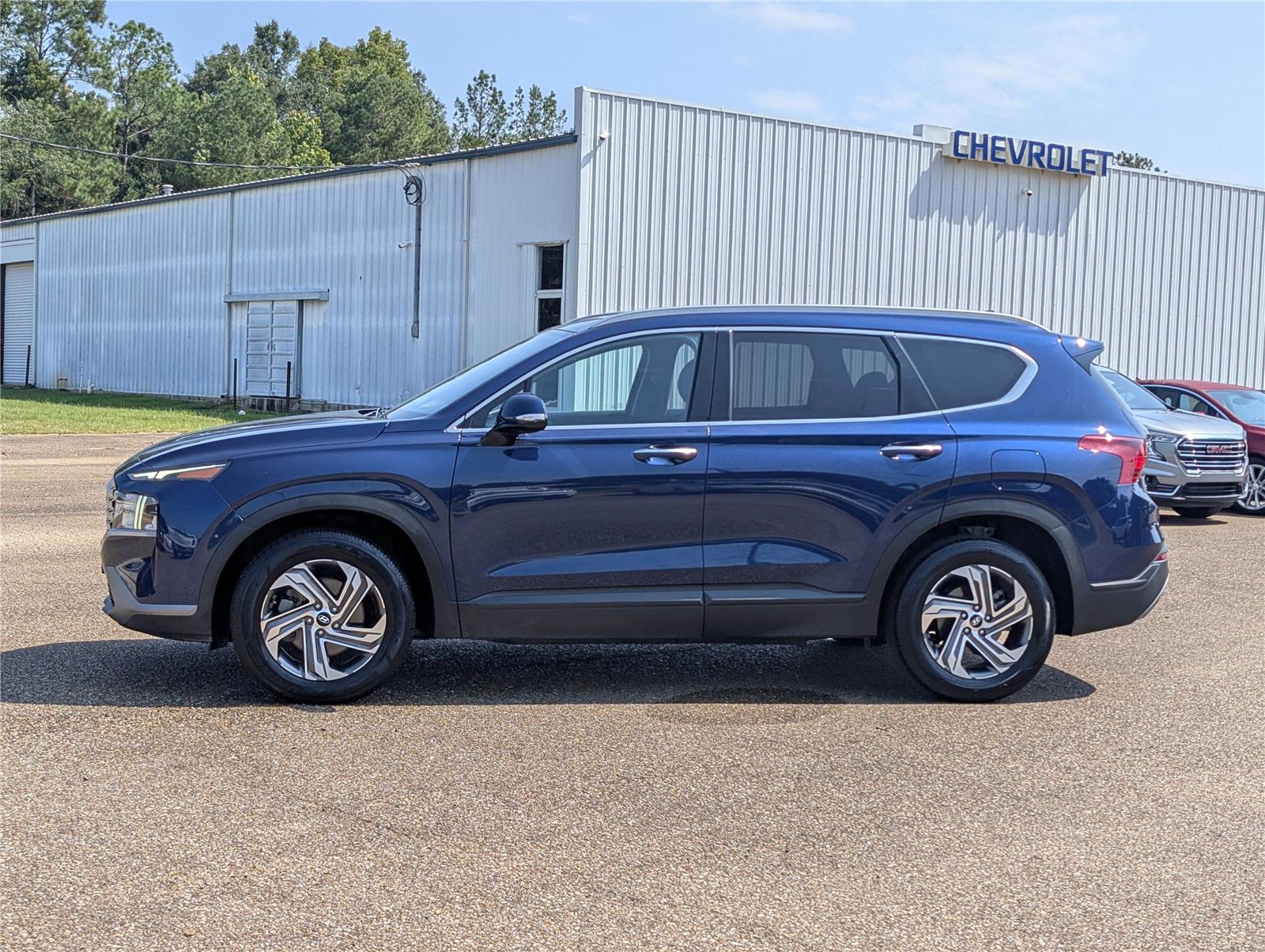2023 Hyundai Santa Fe SEL photo 2