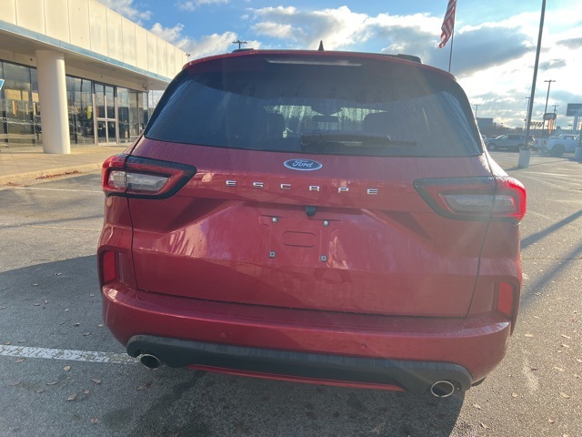 2023 Ford Escape ST-Line photo 3