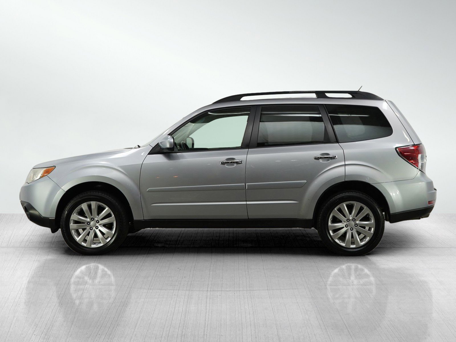 Used 2012 Subaru Forester X Limited with VIN JF2SHBEC3CH425798 for sale in South Saint Paul, Minnesota