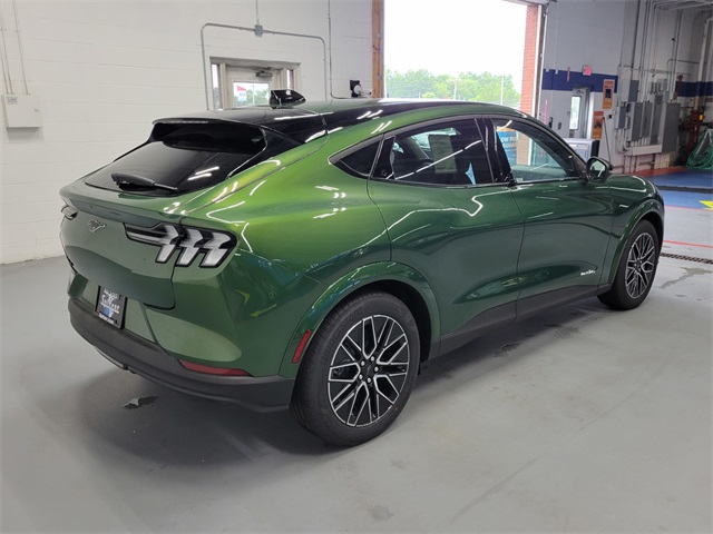2025 Ford Mustang Mach-E Premium photo 4
