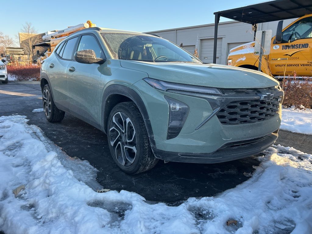 2024 Chevrolet Trax RS's photo