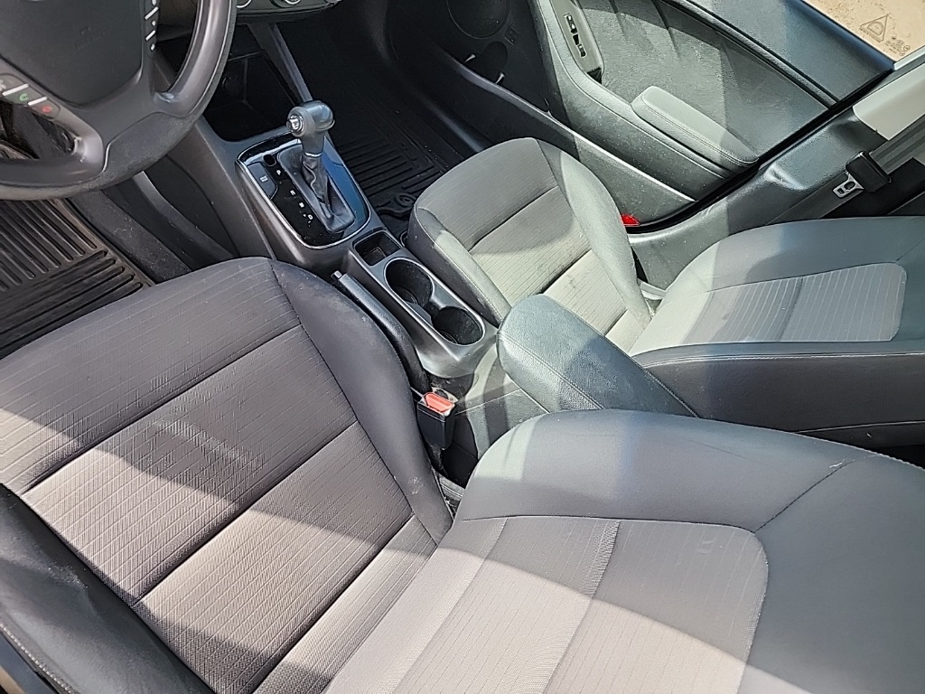 2018 Kia Forte LX photo 9