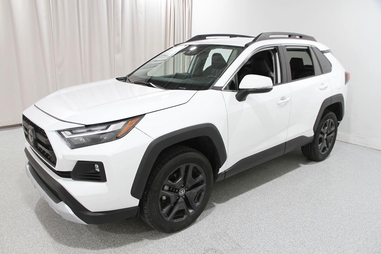 2023 Toyota RAV4 Adventure photo 3