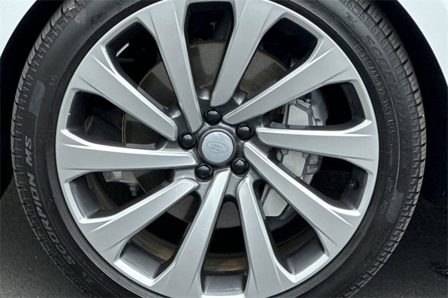 2025 Land Rover Range Rover SE photo 22