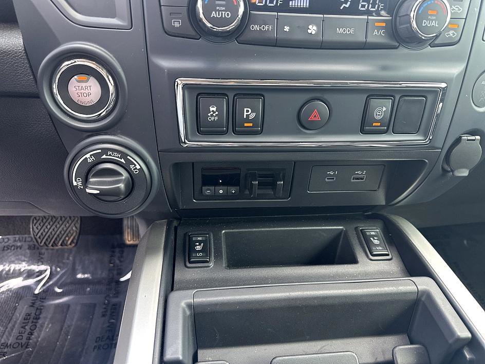 2024 Nissan Titan SV photo 12