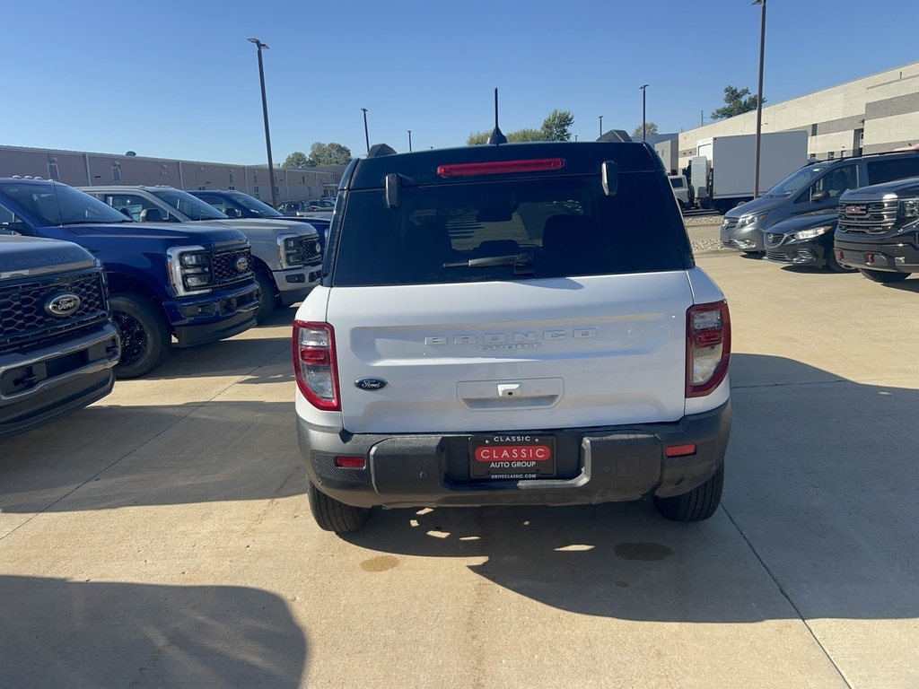 2025 Ford Bronco Sport Outer Banks photo 3