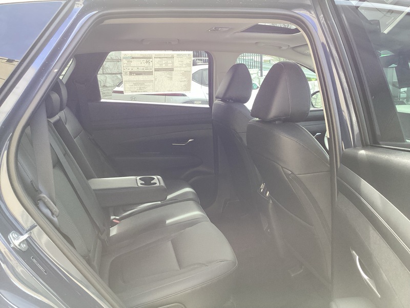 2025 Hyundai Tucson SEL Convenience photo 16