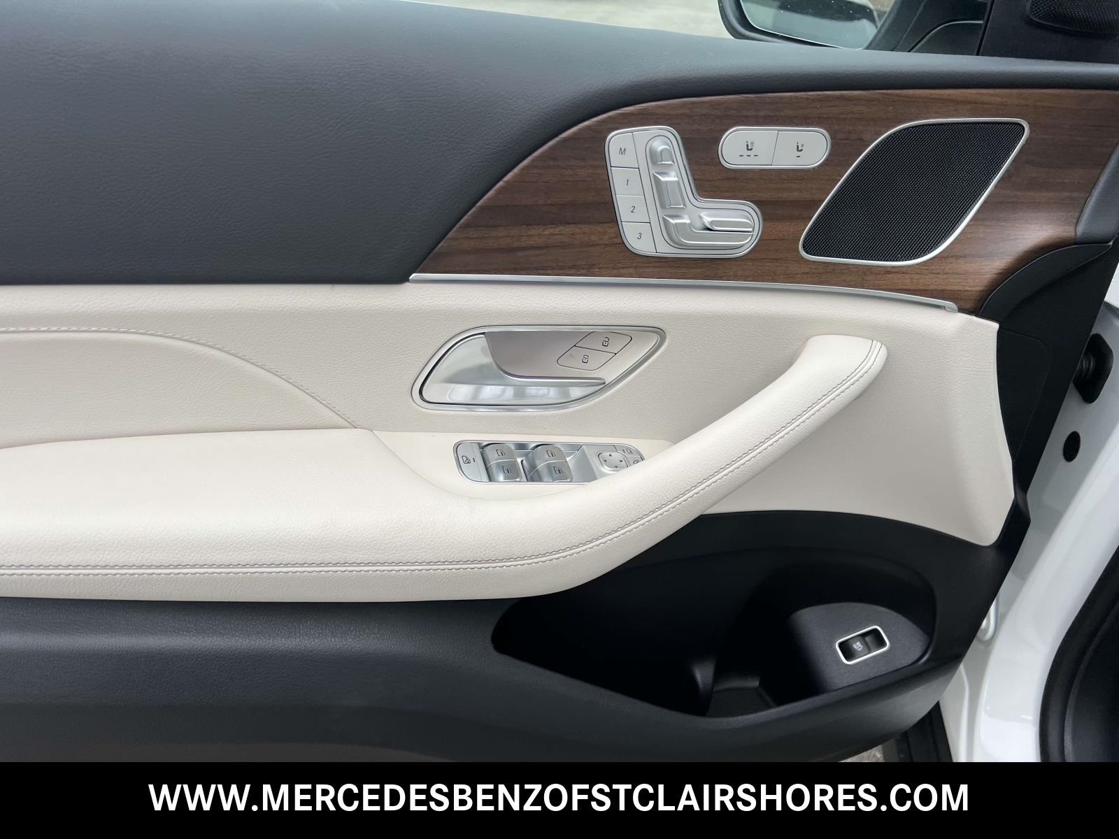 2025 Mercedes Benz GLE 350 4MATIC photo 16