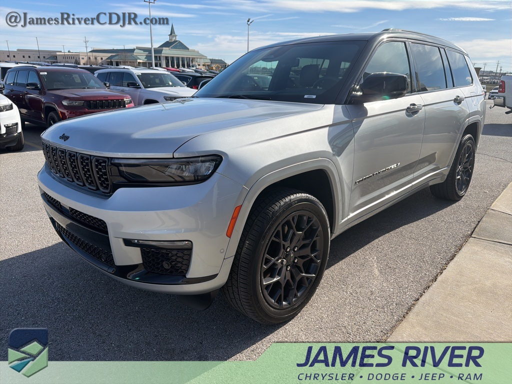 2023 Jeep Grand Cherokee L Summit Reserve's photo
