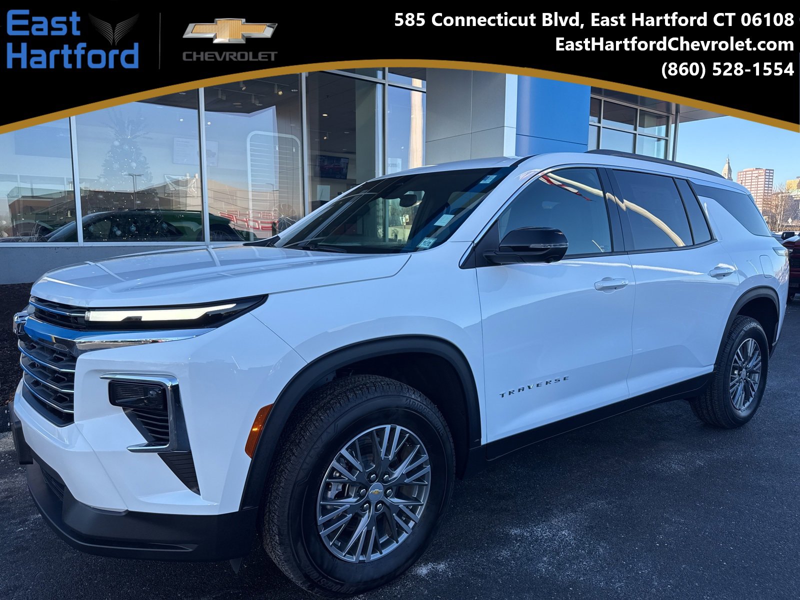 2025 Chevrolet Traverse LT's photo