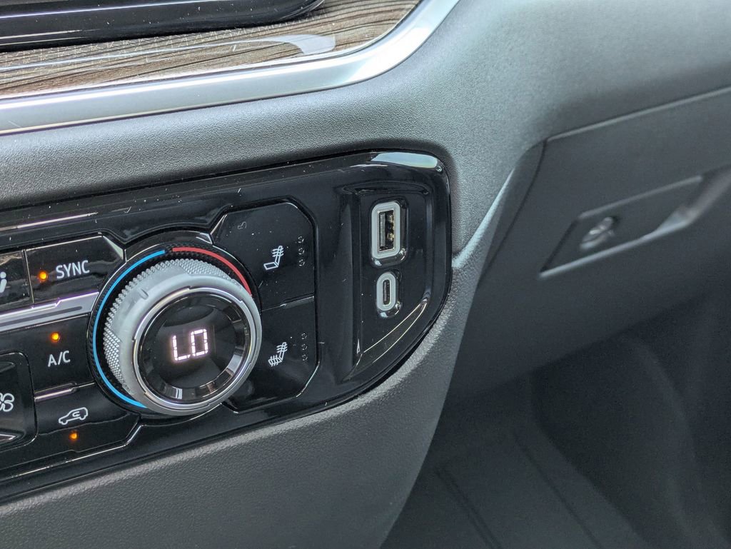2025 Chevrolet Silverado 1500 LT photo 21