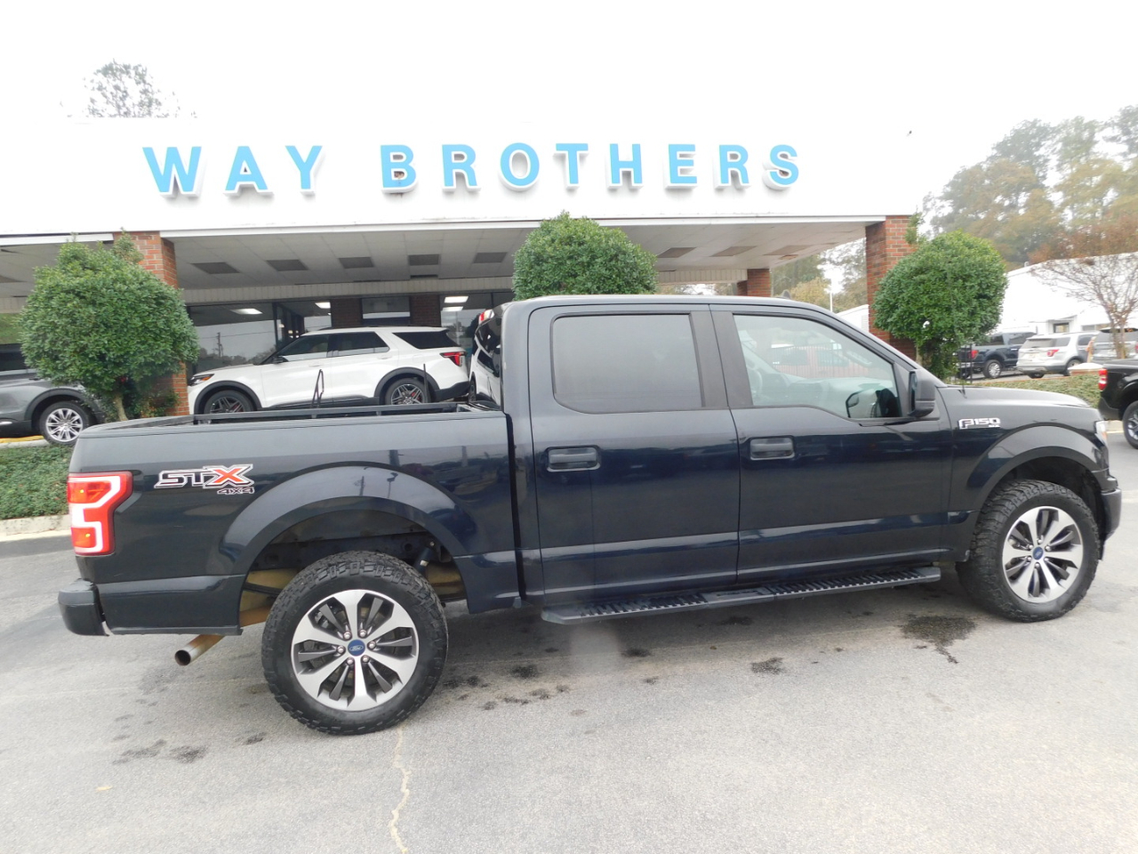 2020 Ford F-150 XL's photo