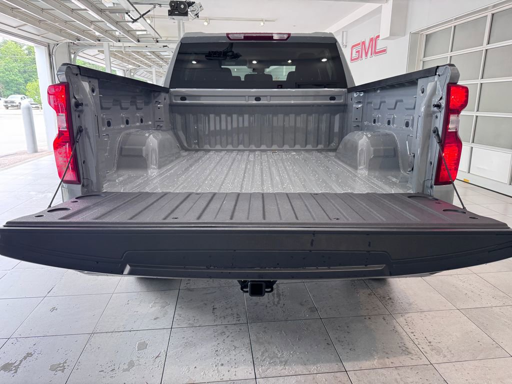 2024 Chevrolet Silverado 1500 Custom photo 6
