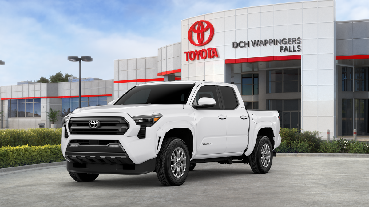 2025 Toyota Tacoma SR5's photo